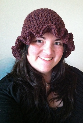 Ravelry: Easy Ruffle Hat pattern by Kayla Anderson