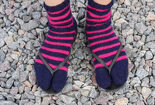 Ravelry: Havaianas tabi pattern by Tiina Väätäinen