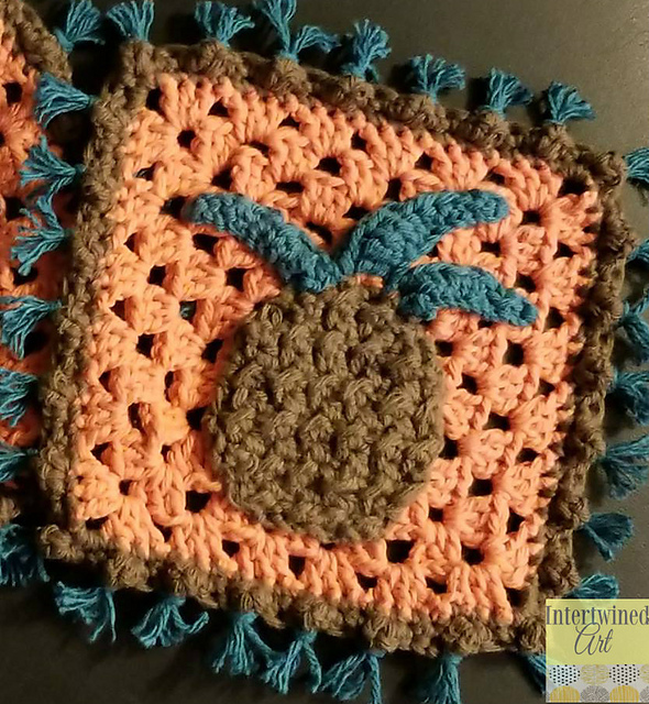 Ravelry Pineapple Fringe Dishcloth pattern by Intertwined Art