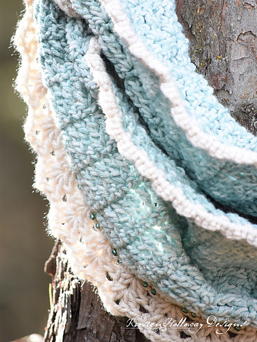 Cottage By The Sea Lacy Edging photo 6