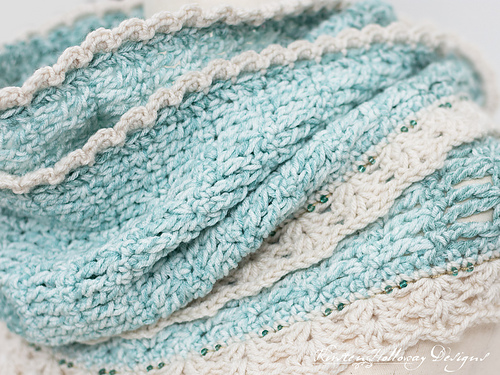 Cottage By The Sea Lacy Edging photo 3