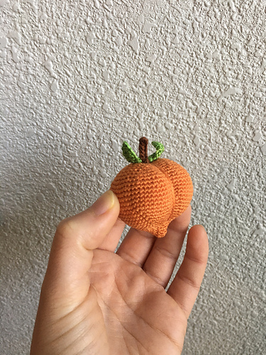 Peach Emoji Amigurumi photo 3