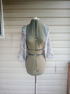 This sample was made using Yarn Bee Authentic Hand-Dyed in the color Shale
