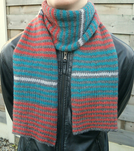 Ravelry: Reversible Striped Scarf pattern by Crafty Sprite