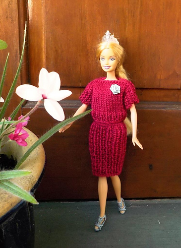 Ravelry: Ribbed Skirts For Barbie pattern by taffylass knits