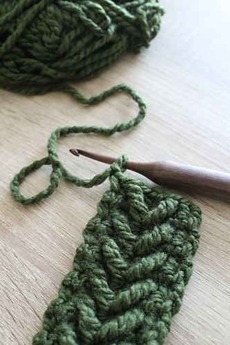Arrow Ear Warmer photo 4