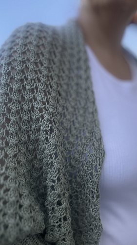 Sandnes Garn Line in der Farbe 8521 Dusty Light Green