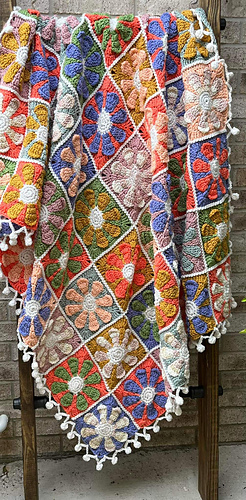 Norma Jean Englemann, We Love Crochet FB group. Joined with a zigzag slip stitch, HLILTY, 5.5 mm hook.