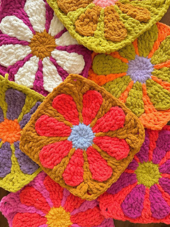 Picture from etsy.
https://www.etsy.com/listing/1492097463/summer-of-love-square-crochet-pattern?ref=share_v4_lx