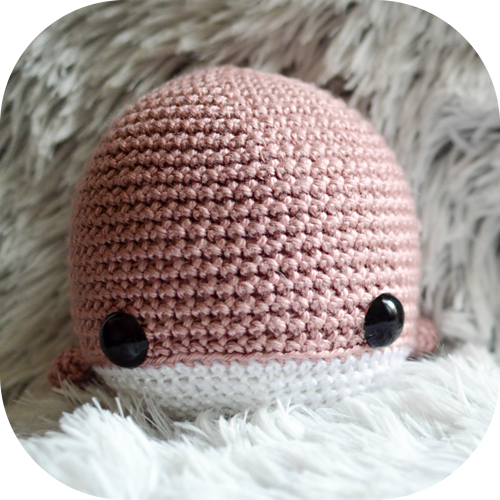 Ravelry Mama Whale Amigurumi pattern by Codi Hudnall