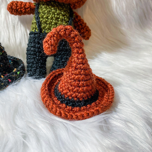 Ravelry Amigurumi Witch Hat pattern by Codi Hudnall