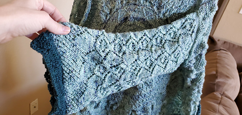 Right sleeve with edging