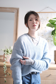 Size 2, worn with about 32 cm positive ease