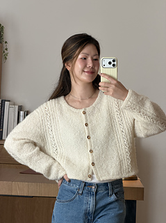 Size 2, worn with about 26 cm positive ease