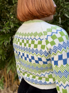 Keriann is wearing a size 2