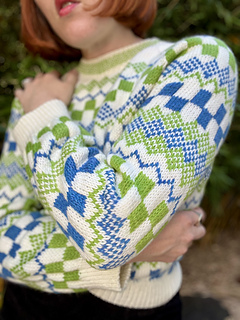 Keriann is wearing a size 2