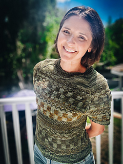 Kasey is wearing a size 2