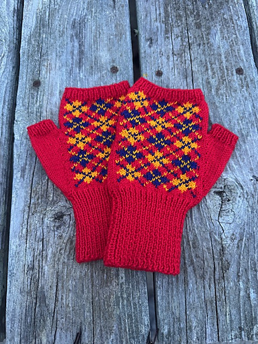 Argyle Fingerless Mitts (Fingering Wt)
