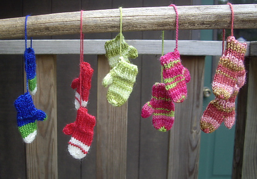 Mini Mitten Ornaments photo 3