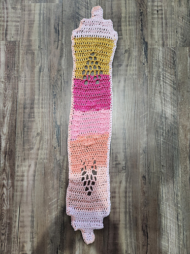 Hearts and Bobbles Table Runner