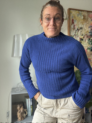 Vertical Vibe Genser - Knit Your Vibe