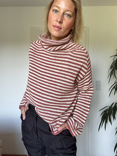 Lines Vibe Sweater