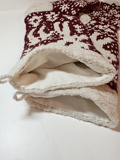 Neatly whip stitch cuff into place. That's it!