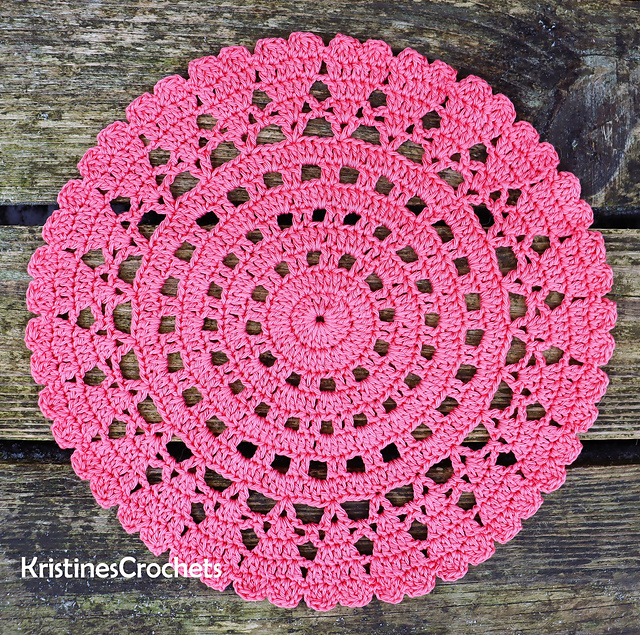 Ravelry Hearts Doily pattern by Kristines Crochets