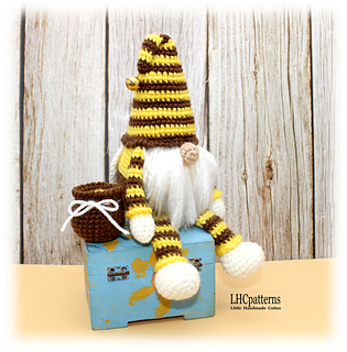 Bee Gnome Crochet Pattern