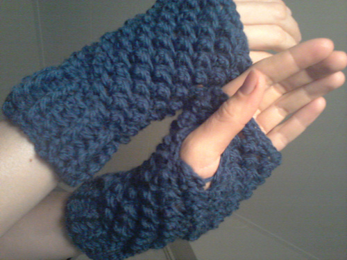 Raspberry Stitch Fingerless Gloves photo 4