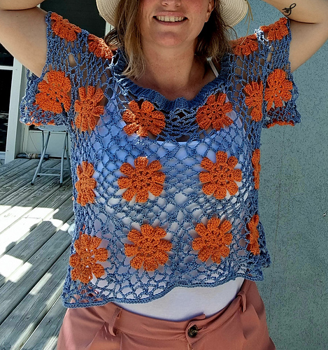 Blomster og Hav Top - Lace & Crochet