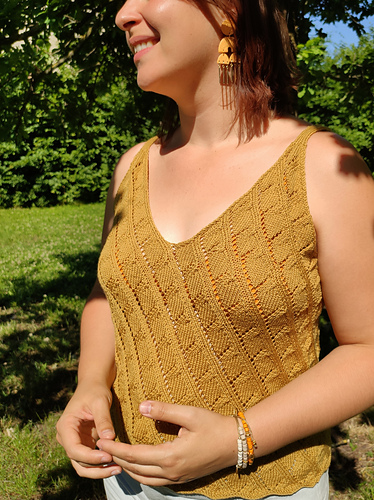 Iris Tanktop - byLadycarice