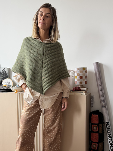 TIAGO - Knitted Poncho Godron stitch