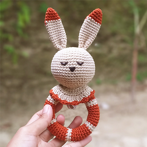 Rattle Rabbit Amigurumi