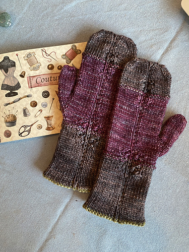 Looking for light Mittens