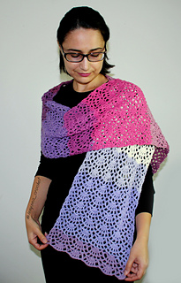 Ravelry: Shells Shawl pattern by LenyseaCrochet