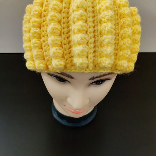 Ravelry Bobble Headband pattern by Aki Daga