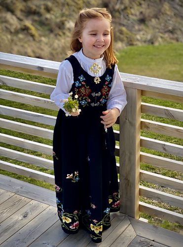 Gudbrandsdalen Festdrakt - Lill C. Schei