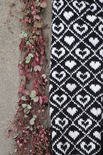 Hjerte-strenger Genser - LilleStrikk by Elisabeth Borch