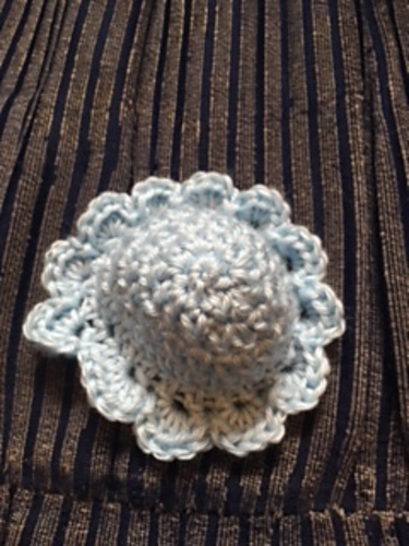 Mini Scallop Edge Hat photo 1