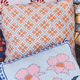 Vildis pillow B and back for version C
