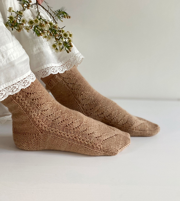 Ravelry Thrift Bloom Socks pattern by Lisa Schuette