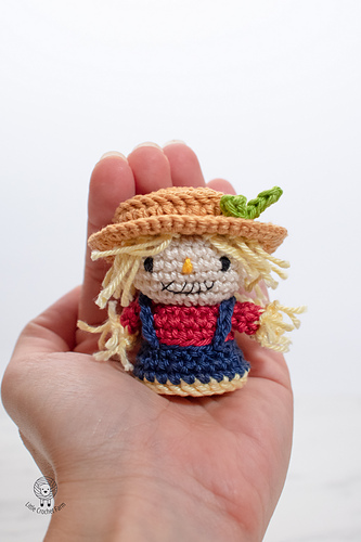 Mini Scarecrow - Ana Carolina Figueiredo