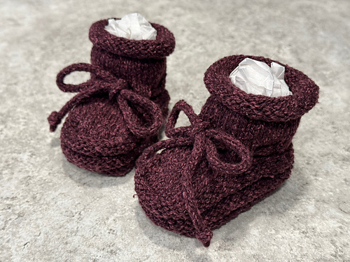 Christines Stay-On Baby Booties - byLittleSunbeams