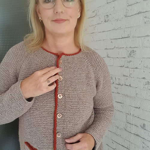 Ravelry Janker Vreni pattern by Lenka Pekarek