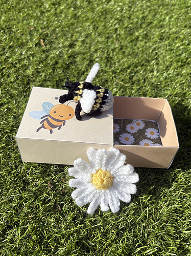 Matchbox Pet Bee