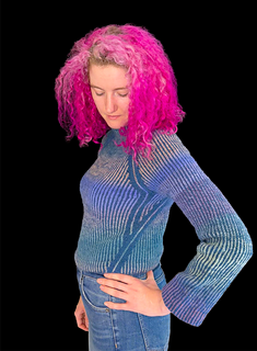 Sample 1:
0.75in / 2cm negative ease at bust
With bust darts
Cropped length