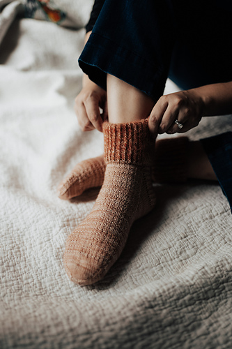 Hibernation Hus-Sokker - Lindsey Fowler