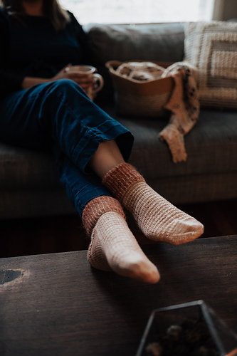 Hibernation Hus-Sokker - Lindsey Fowler