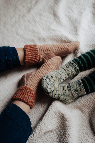 Hibernation Hus-Sokker - Lindsey Fowler